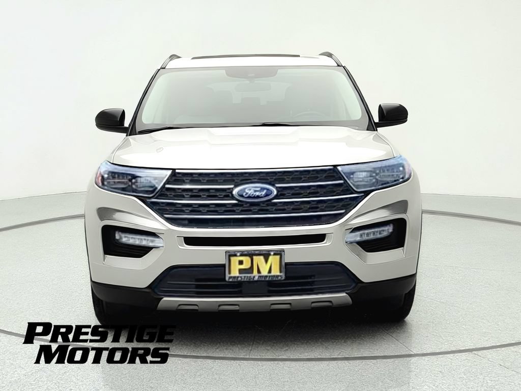 Used 2022 Ford Explorer XLT w/ Equipment Group 202A AWD/4WD image 3