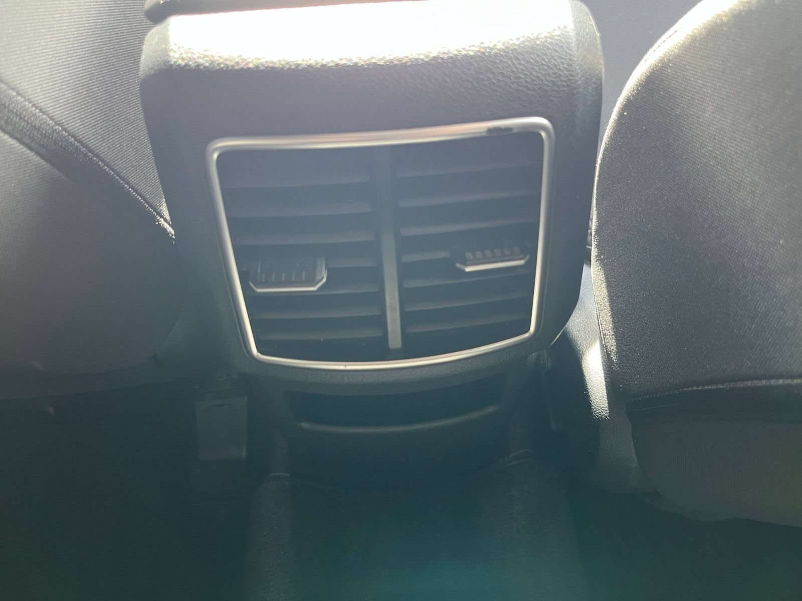 Used 2025 Kia Sportage LX FWD image 21