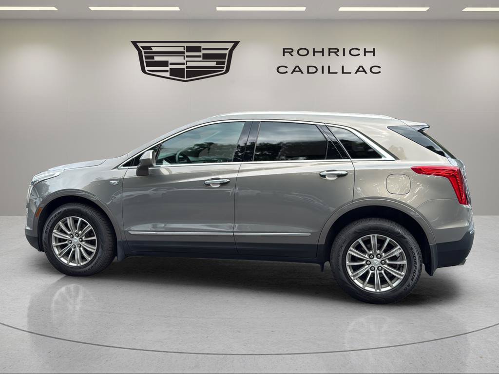 Used 2018 Cadillac XT5 Luxury w/ Driver Awareness Package AWD/4WD image 9