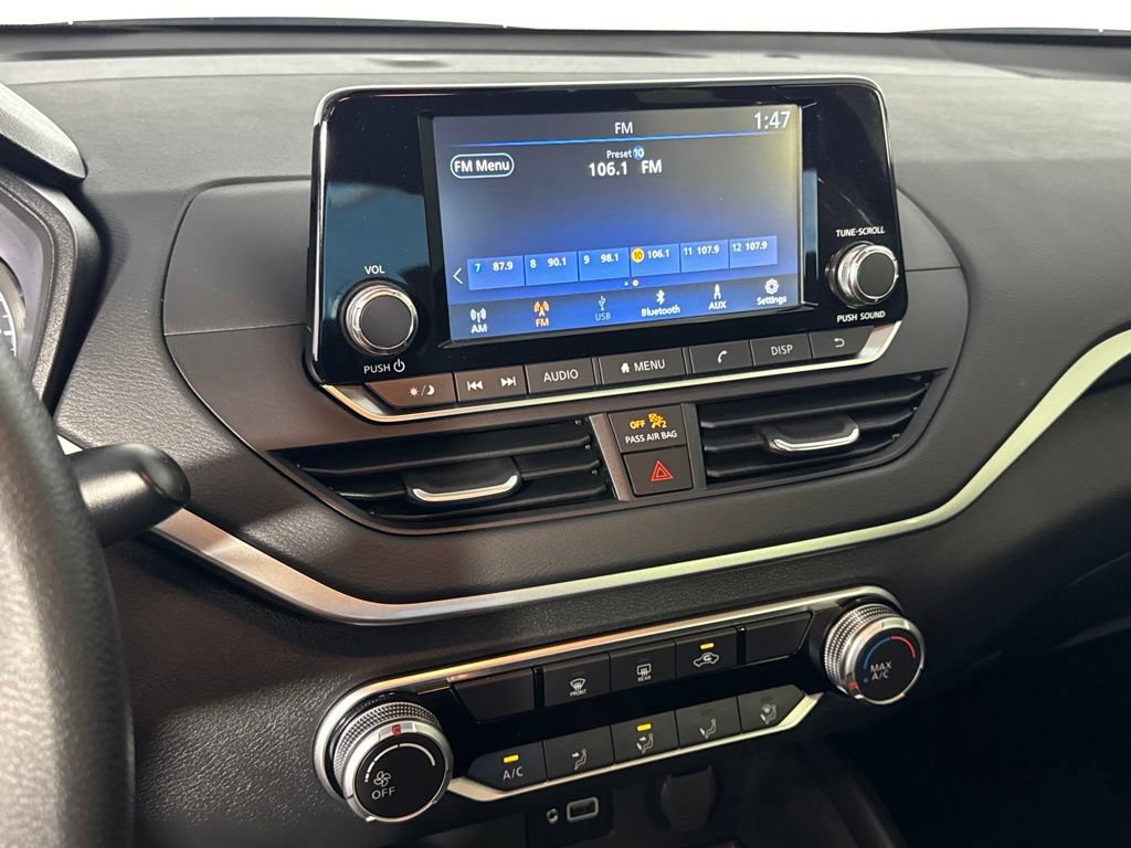 Used 2024 Nissan Altima 2.5 S FWD image 23