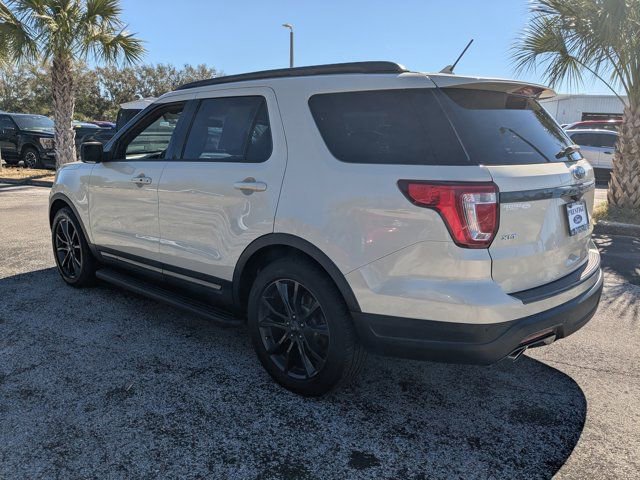 Used 2018 Ford Explorer XLT w/ Equipment Group 202A image 7