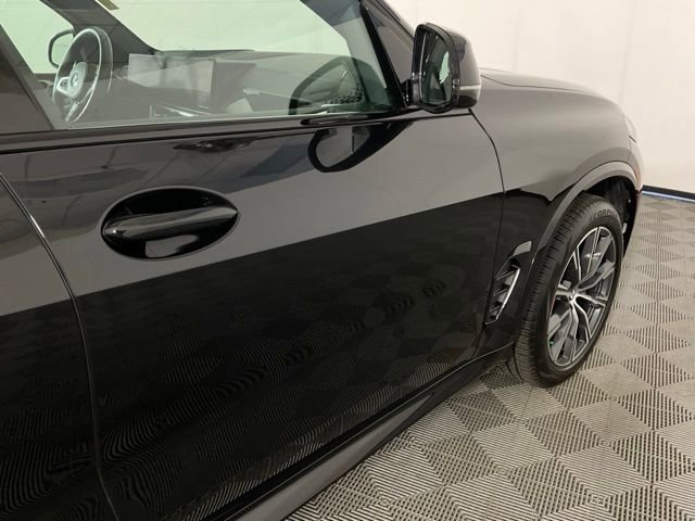 Certified 2024 BMW X5 xDrive40i w/ M Sport Package image 7