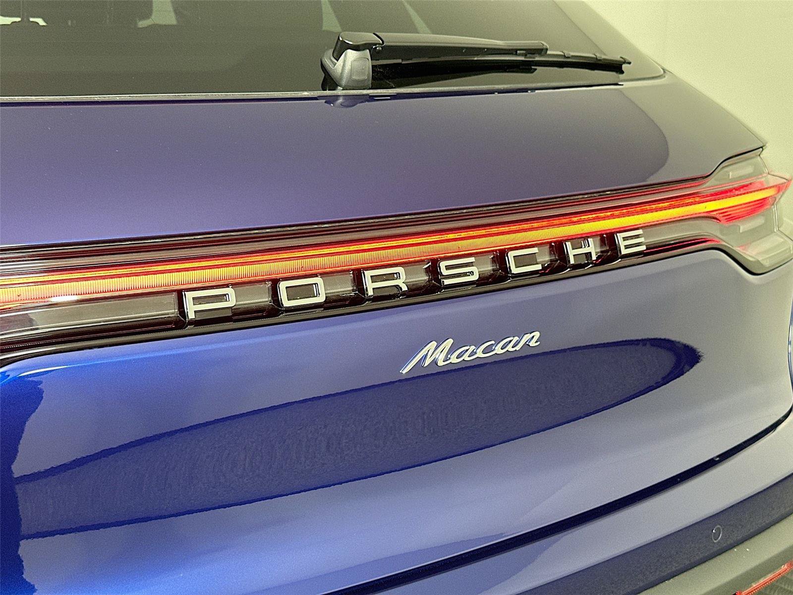 Certified 2026 Porsche Macan Turbo AWD/4WD image 17