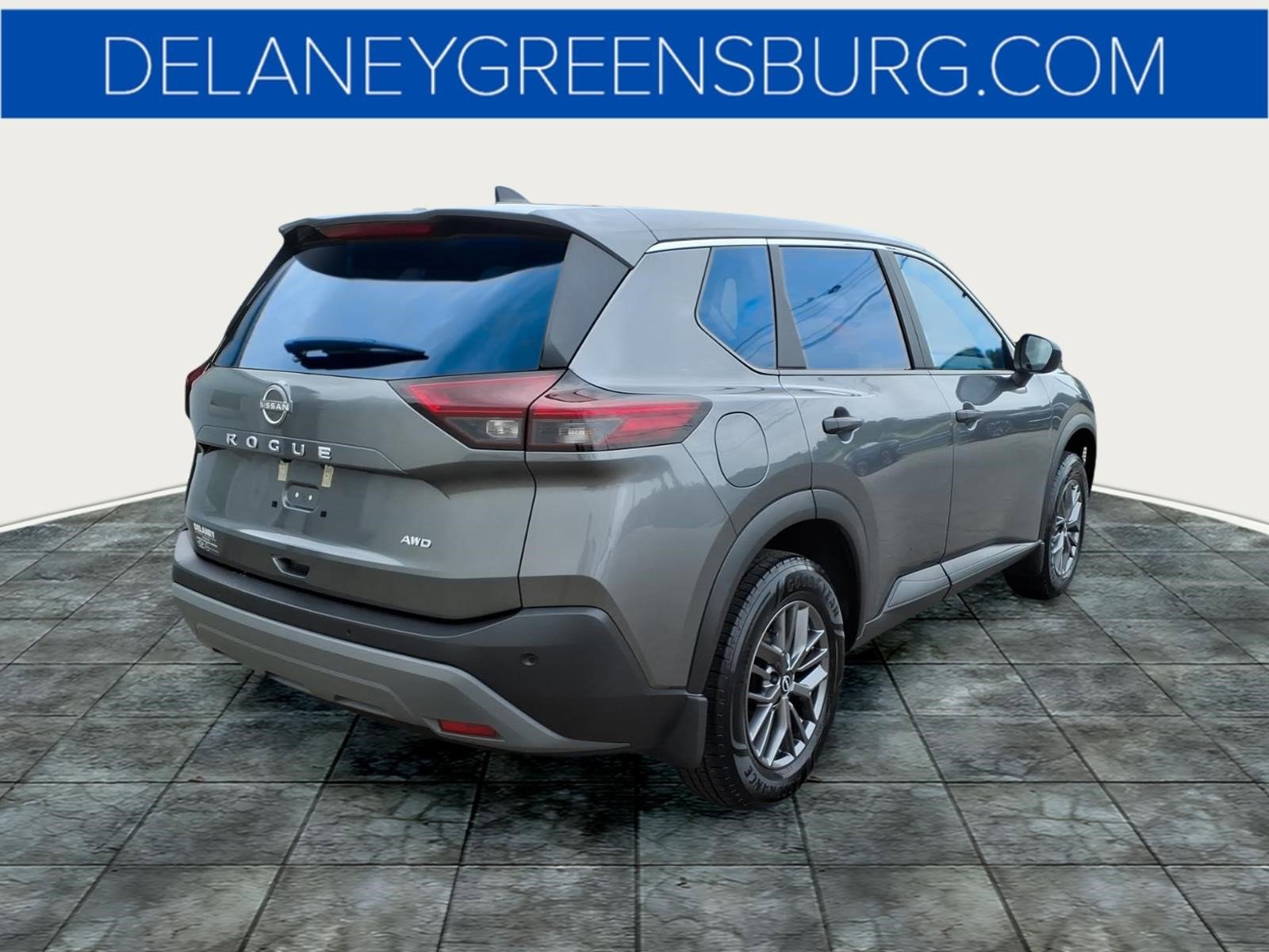 Used 2023 Nissan Rogue S AWD/4WD image 3
