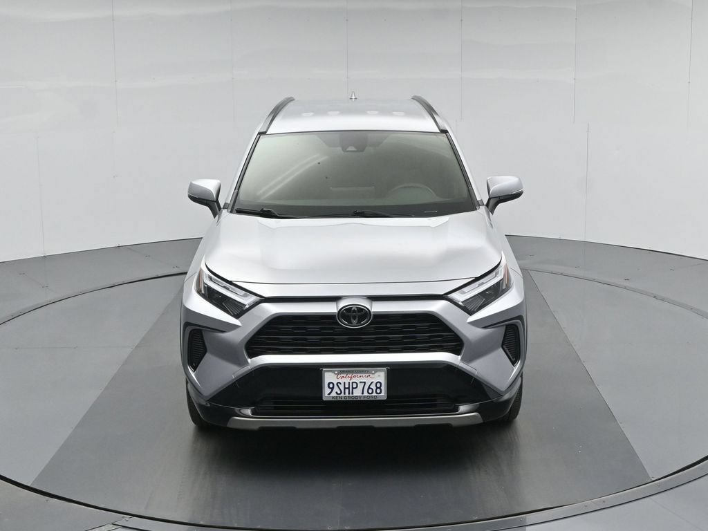 Used 2025 Toyota RAV4 SE AWD/4WD image 40