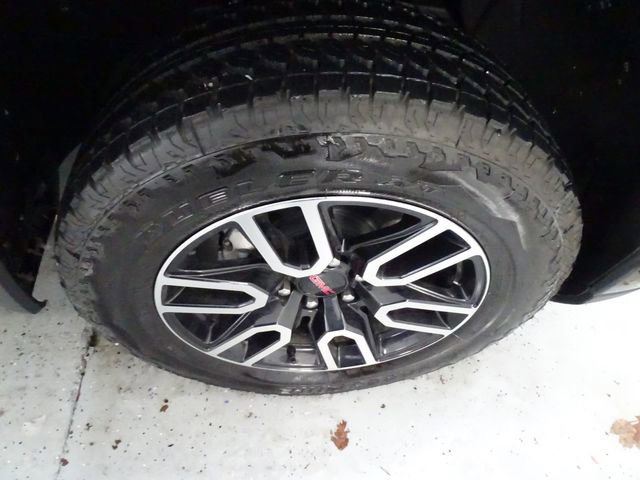 Used 2025 GMC Sierra 1500 AT4 w/ Technology Package image 30