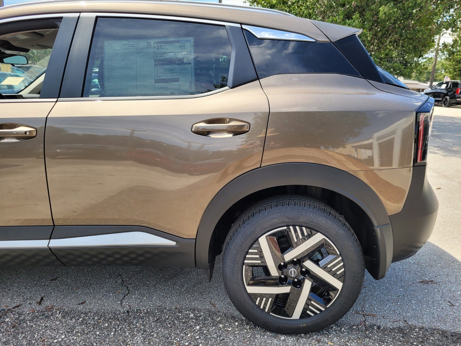 New 2026 Nissan Kicks SV image 4