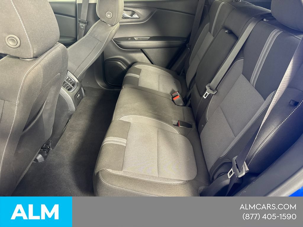 Used 2025 Chevrolet Blazer LT FWD image 23