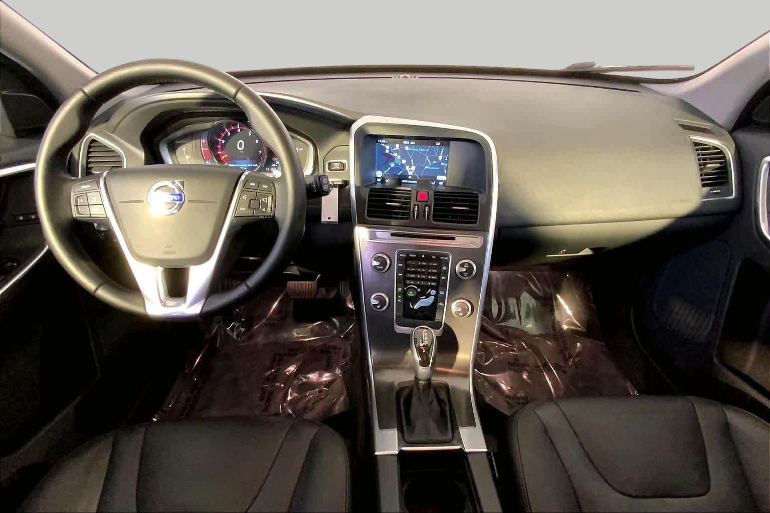 Used 2015 Volvo XC60 T6 AWD/4WD image 15