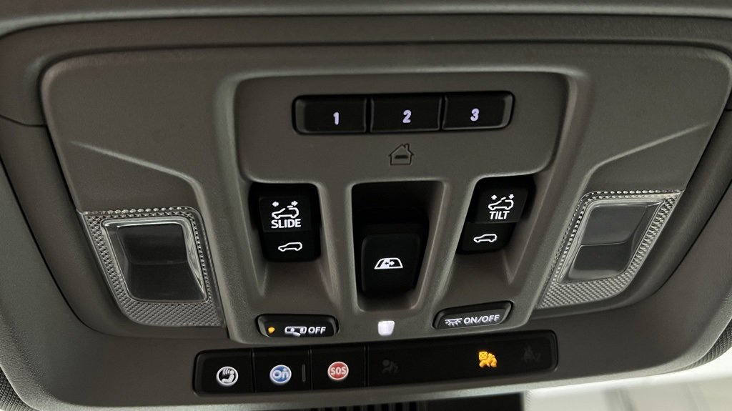 Used 2024 GMC Sierra 3500 Denali w/ Denali Reserve Package image 48