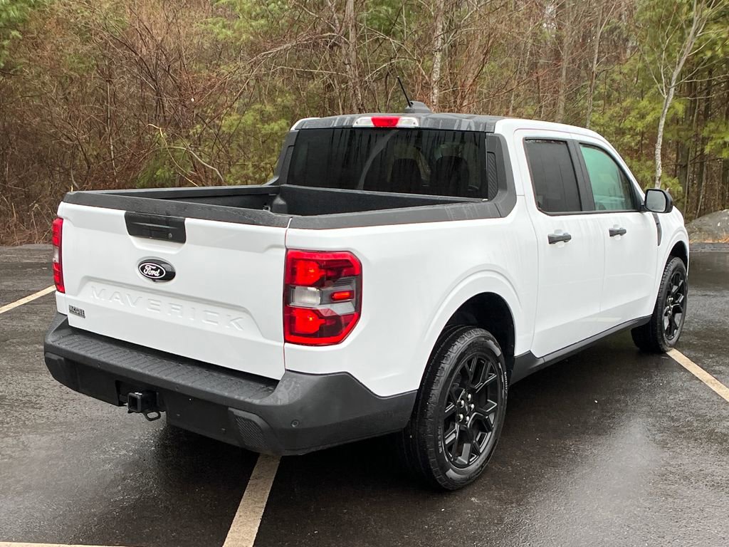 Used 2025 Ford Maverick XLT w/ Black Appearance Package image 5