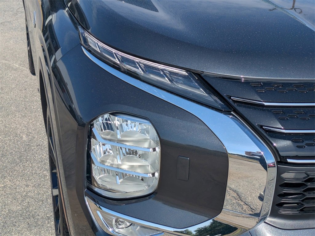 New 2025 Mitsubishi Outlander SEL image 9