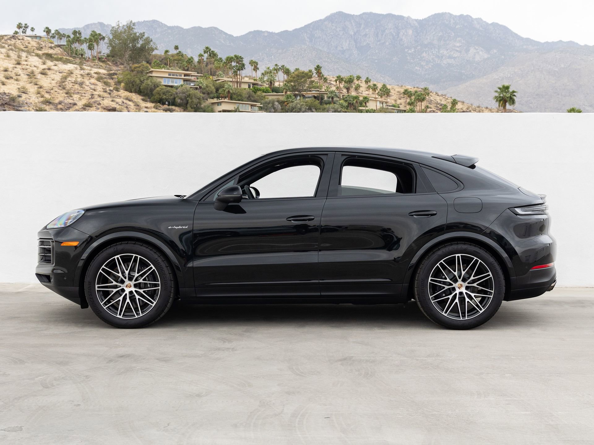 New 2026 Porsche Cayenne E-Hybrid Coupe image 2