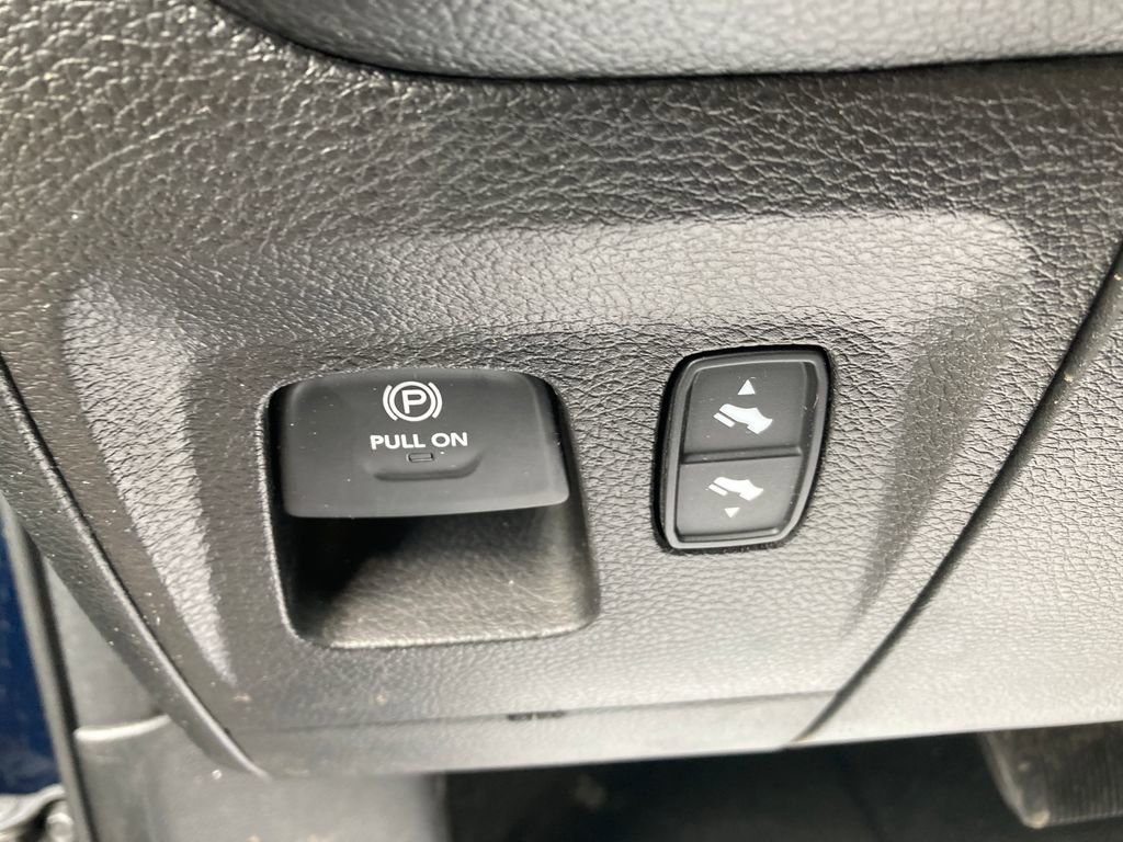 Used 2022 RAM 1500 Big Horn AWD/4WD image 36