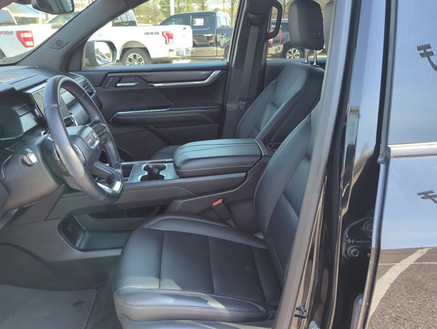 Used 2025 GMC Acadia Elevation w/ Elevation Premium Package image 16