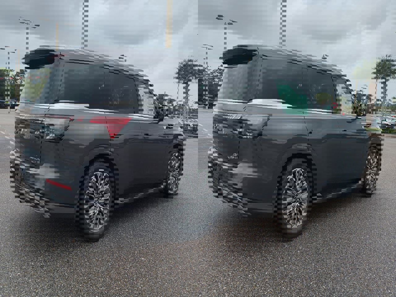 New 2026 INFINITI QX80 Luxe w/ Cargo Package image 4