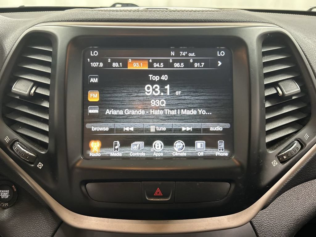 Used 2017 Jeep Cherokee Limited AWD/4WD image 14