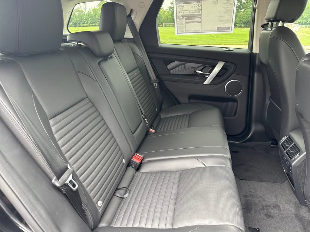 New 2025 Land Rover Discovery Sport S AWD/4WD image 18
