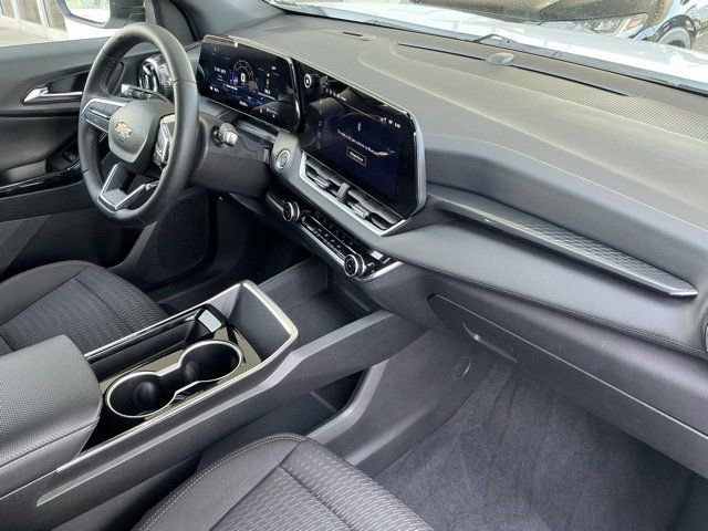Used 2025 Chevrolet Equinox LT FWD image 18