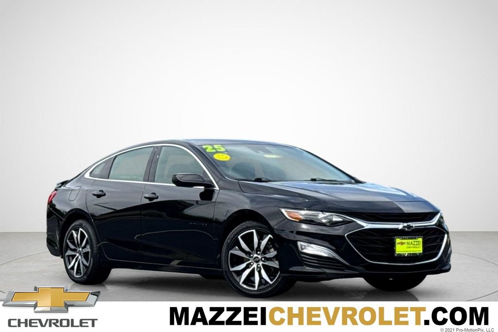 Used 2025 Chevrolet Malibu RS FWD image 1