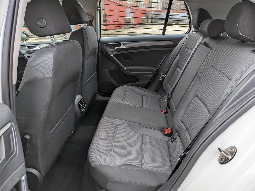 Used 2019 Volkswagen e-Golf SE w/ Driver Assistance Package image 22