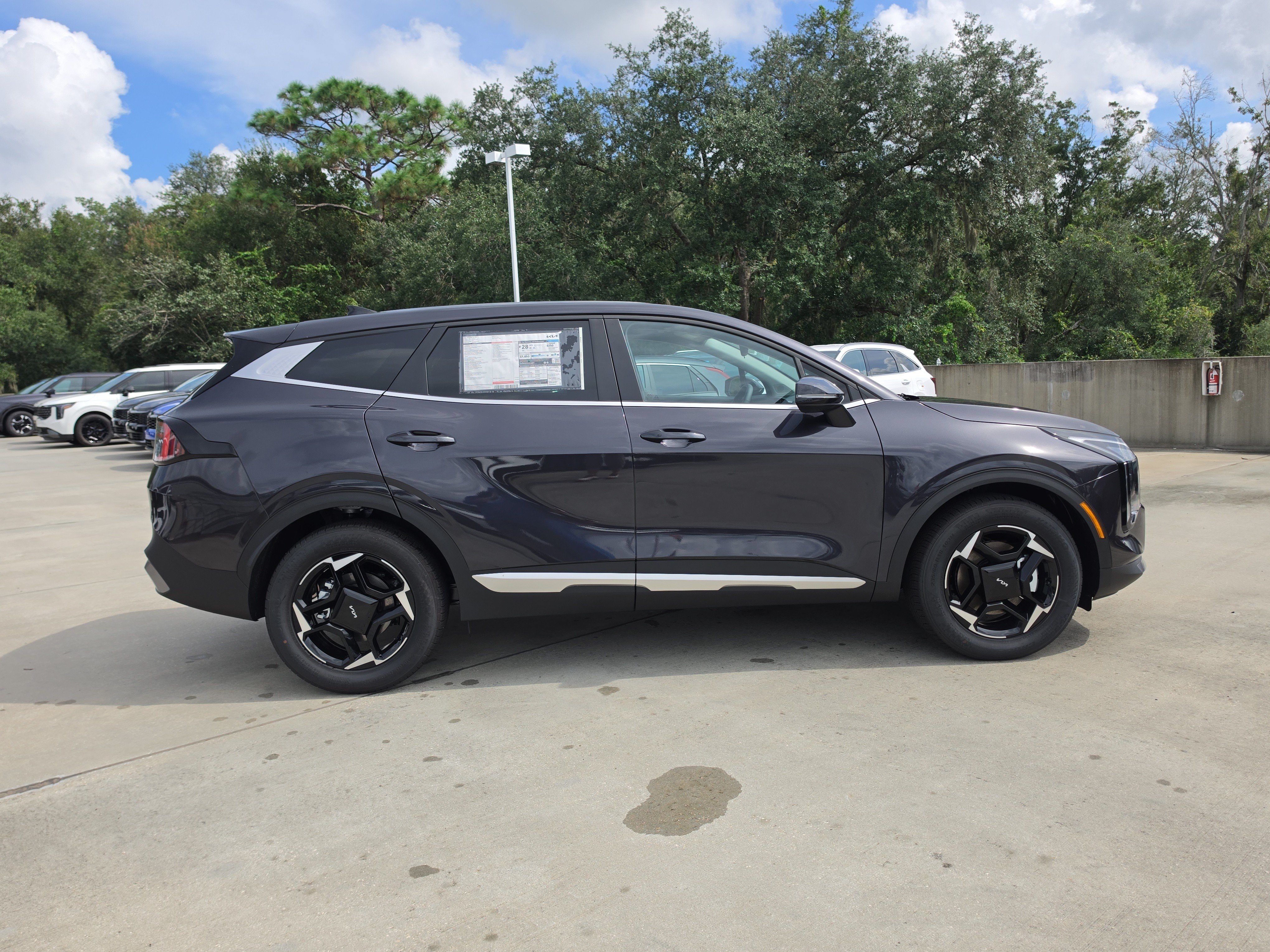 New 2027 Kia Sportage EX FWD image 9