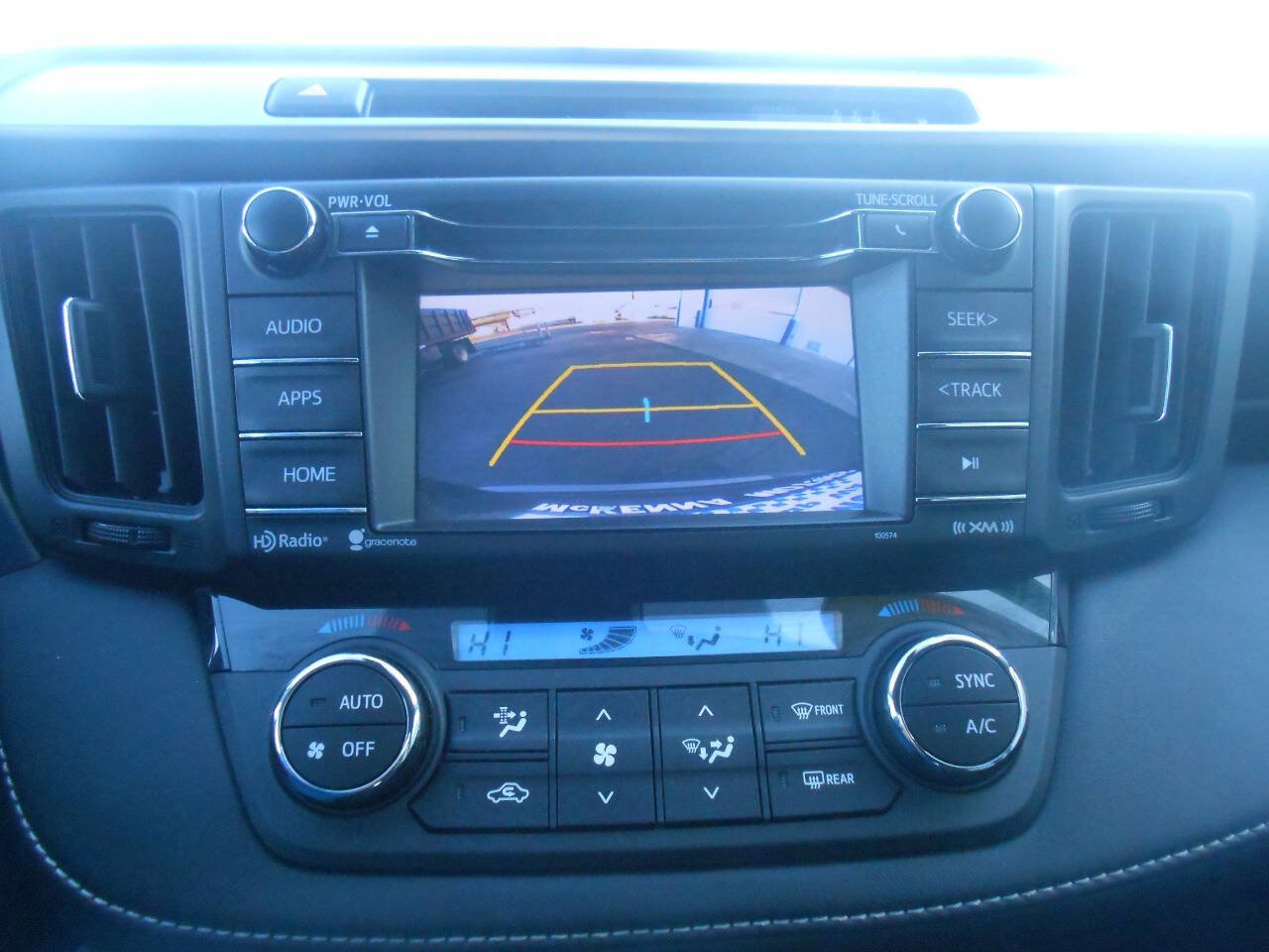 Used 2017 Toyota RAV4 XLE w/ Carpet Mat Package image 14