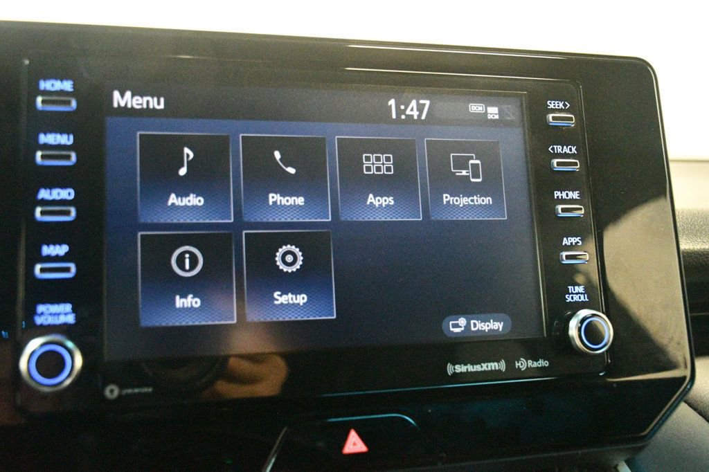 Used 2022 Toyota Venza XLE image 57