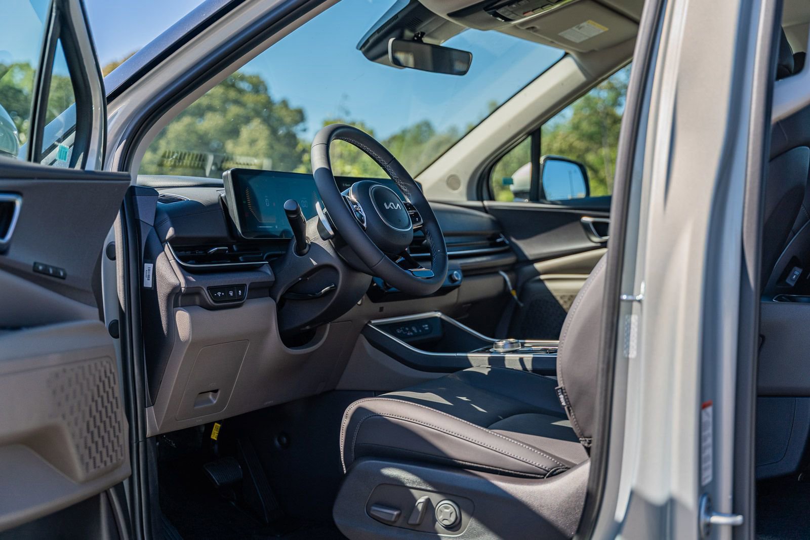 New 2026 Kia Carnival EX image 15