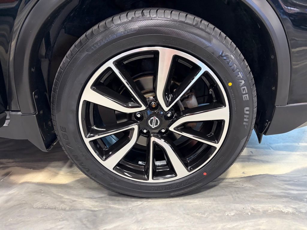 Used 2018 Nissan Rogue SL w/ Premium Package AWD/4WD image 30