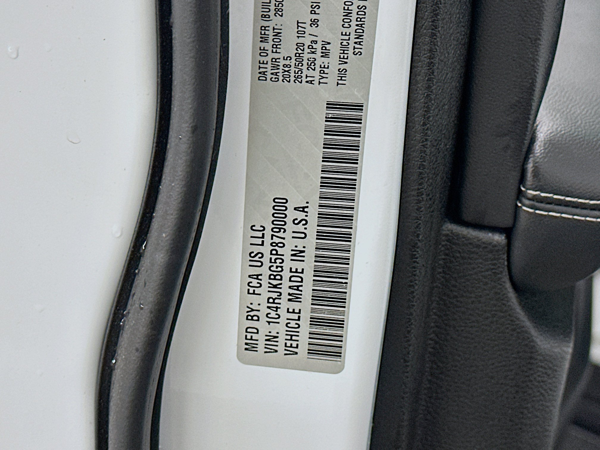 Used 2023 Jeep Grand Cherokee L Limited AWD/4WD image 12