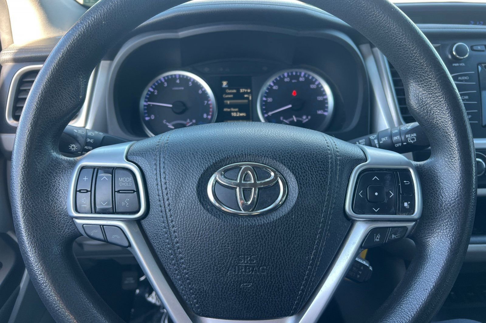 Used 2019 Toyota Highlander LE AWD/4WD image 22