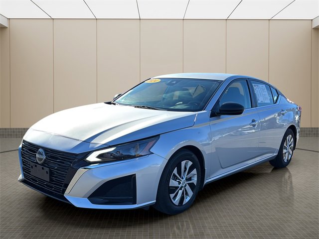 Used 2024 Nissan Altima 2.5 S image 1