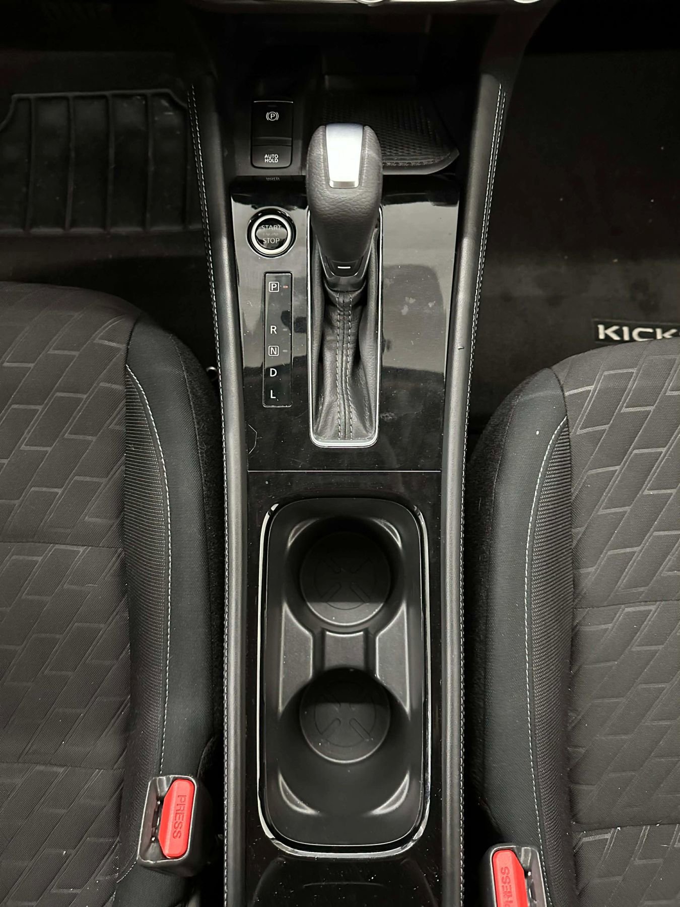 Used 2023 Nissan Kicks SV image 55