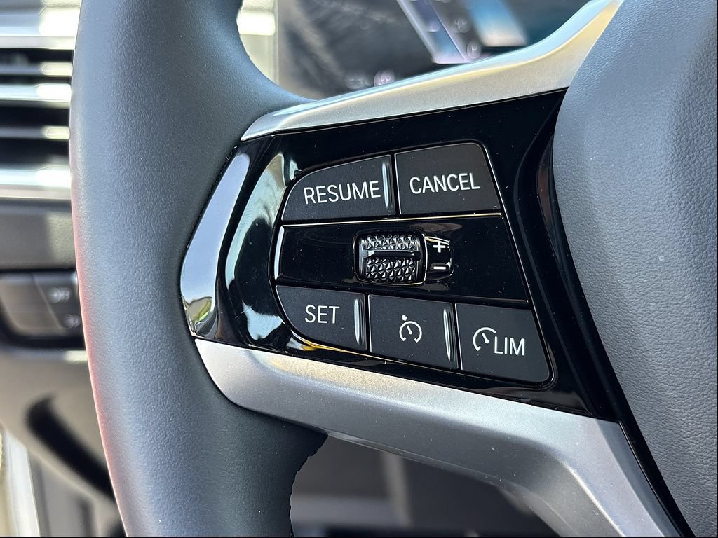 Used 2025 BMW i4 eDrive40 w/ Parking Assistance Package RWD image 17