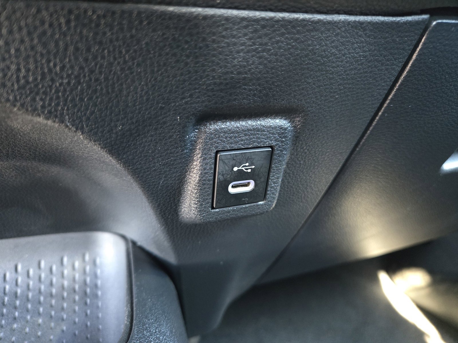 Used 2024 Toyota Corolla LE image 14