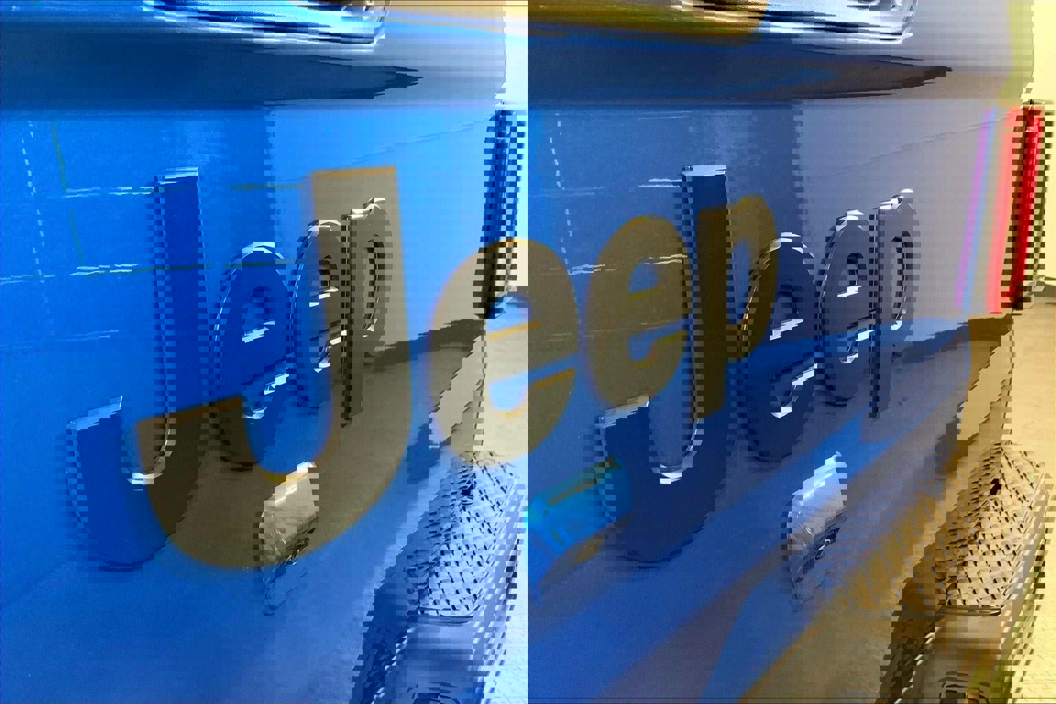 Used 2023 Jeep Gladiator Sport w/ Trailer Tow Package image 29