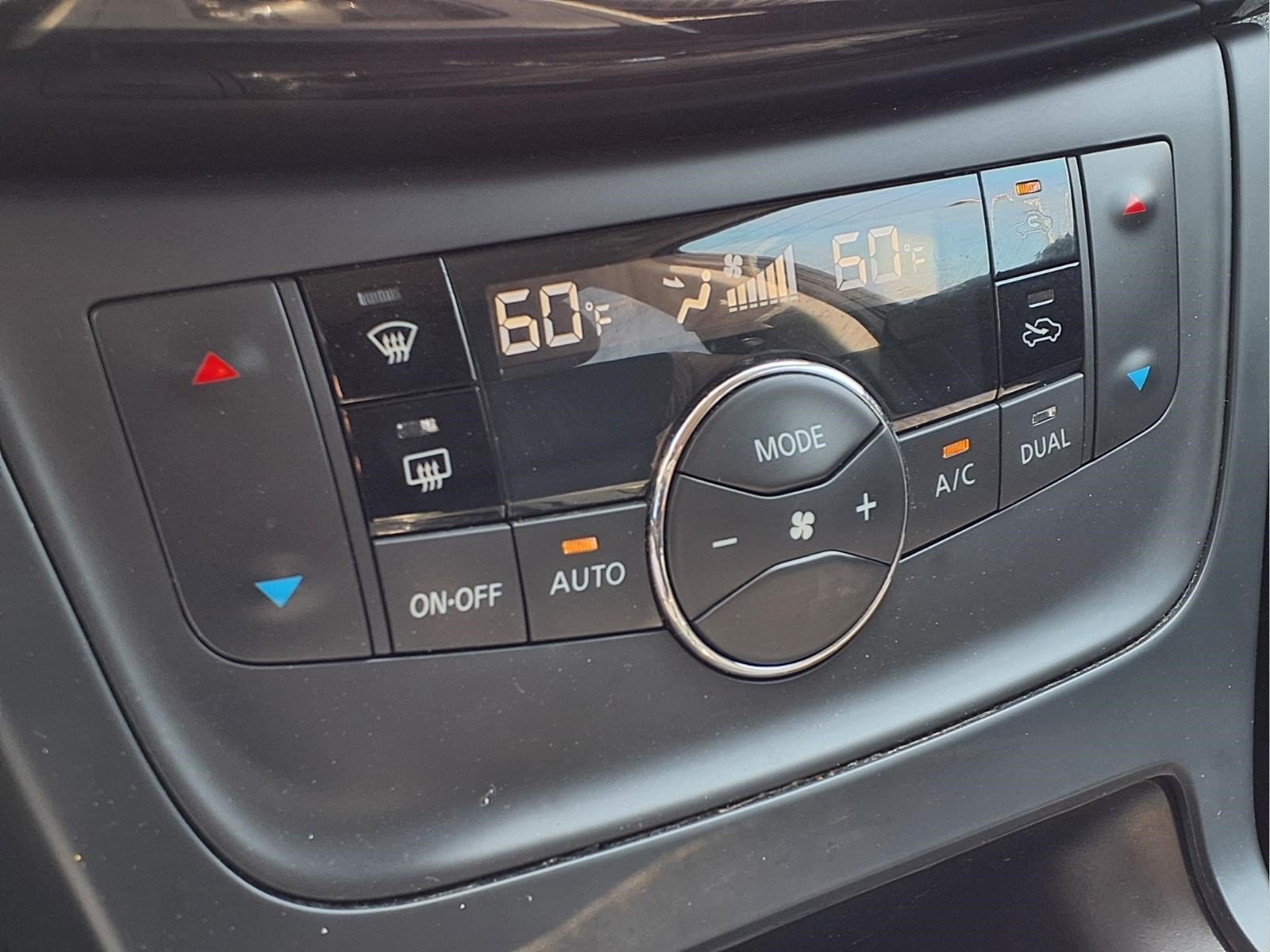 Used 2019 Nissan Sentra SV FWD image 18