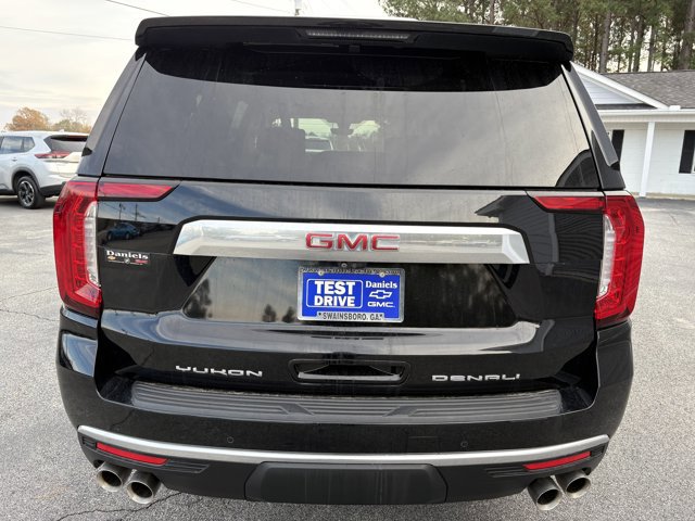 Used 2021 GMC Yukon XL Denali w/ Denali Premium Package image 5