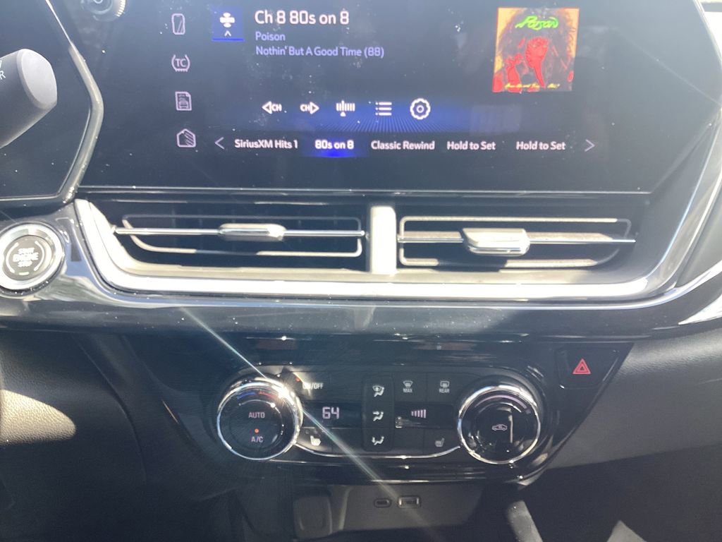 New 2026 Chevrolet Trax ACTIV w/ Sunroof Package FWD image 27
