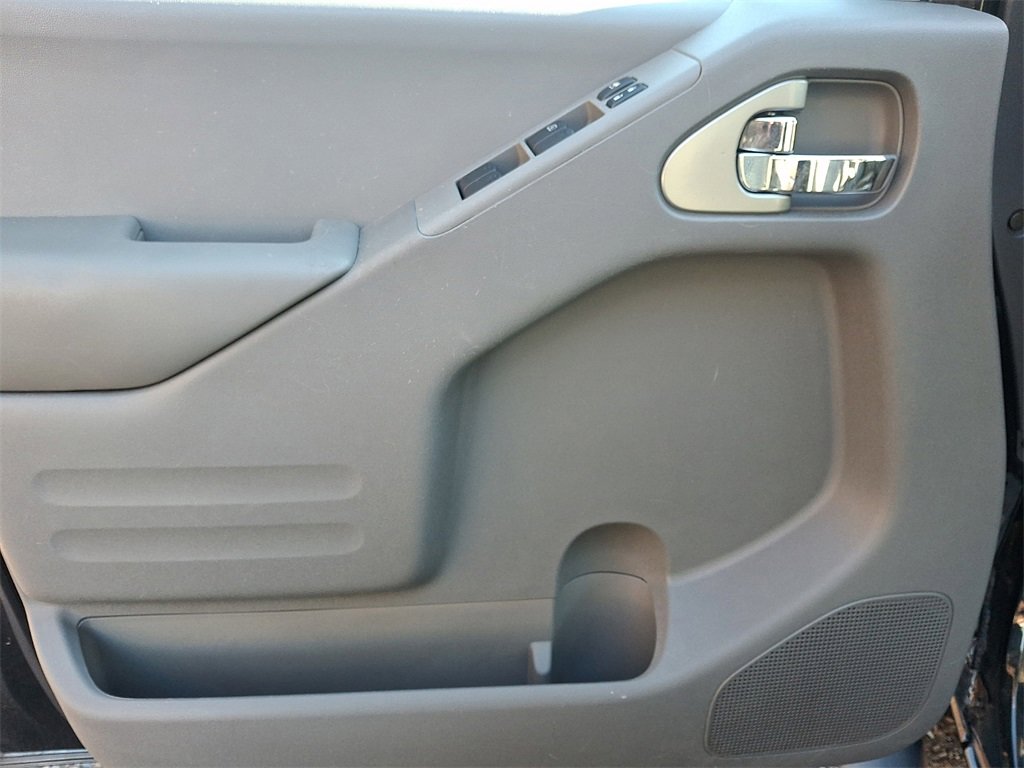 Used 2018 Nissan Frontier SV w/ Value Truck Package image 12