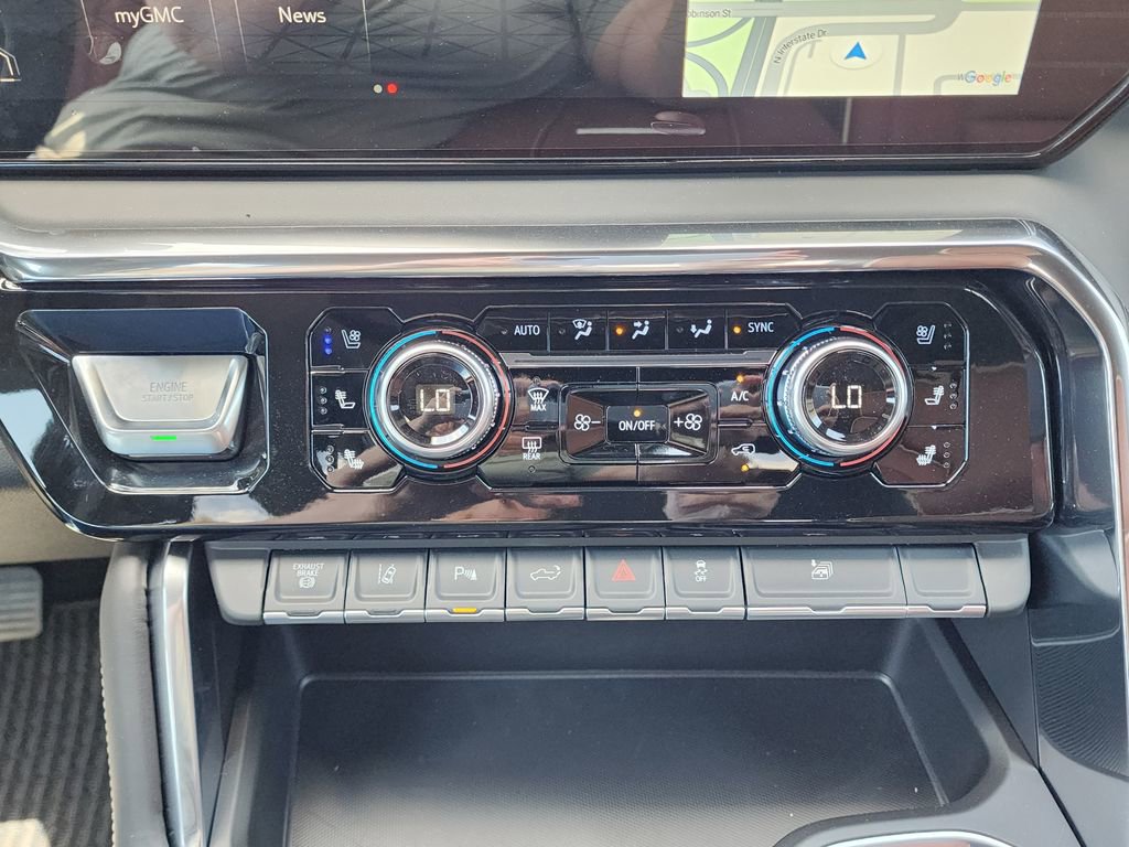 New 2026 GMC Sierra 3500 Denali Ultimate AWD/4WD image 32