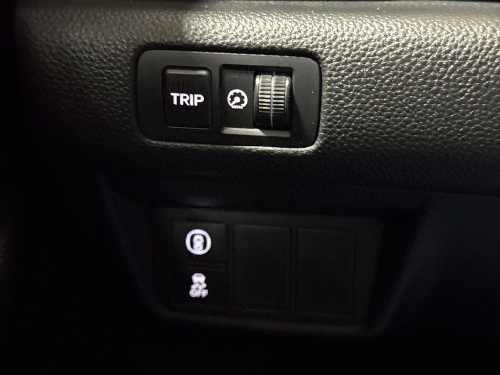 Used 2022 Honda Accord LX image 18