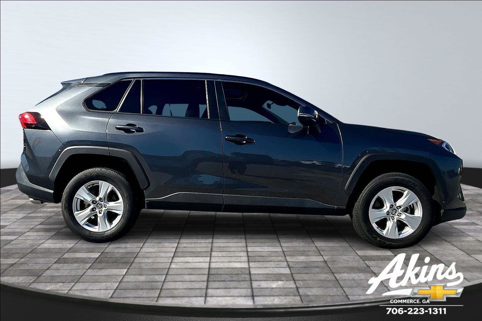 Used 2021 Toyota RAV4 XLE image 16