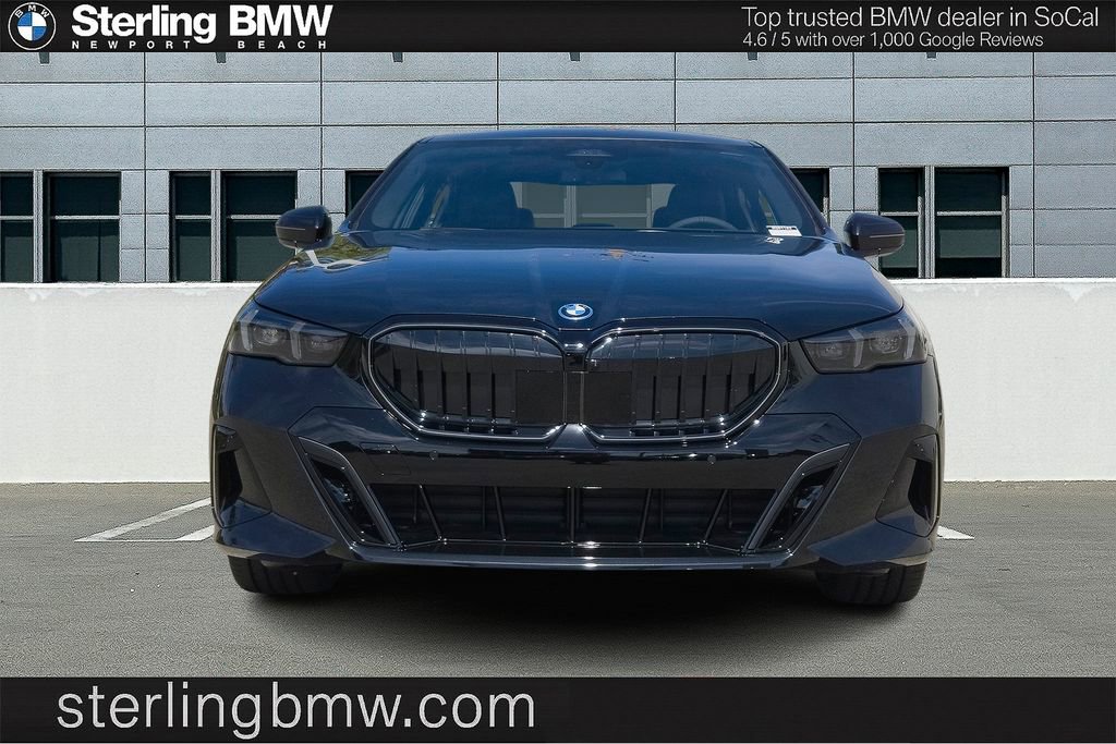 New 2026 BMW 550e xDrive w/ Premium Package image 2
