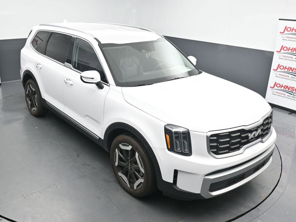 Used 2024 Kia Telluride S image 10