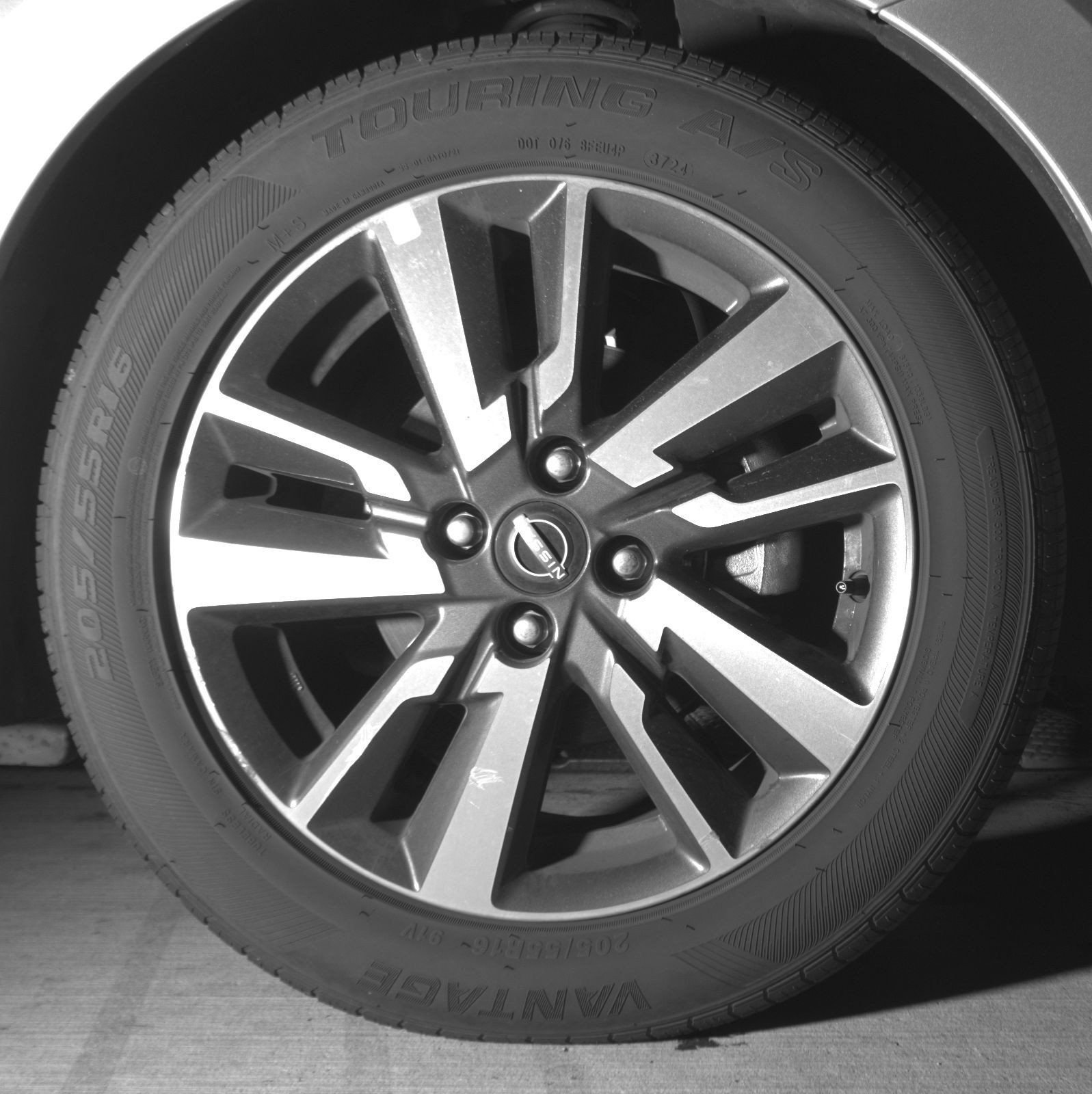 Used 2025 Nissan Versa SV FWD image 15