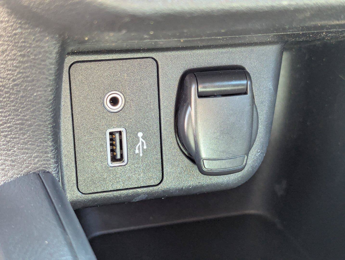 Used 2021 Nissan Versa SV FWD image 20
