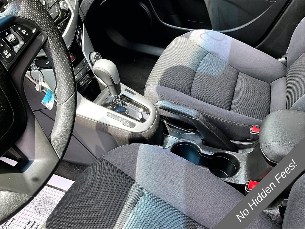 Used 2015 Chevrolet Cruze LT FWD image 13