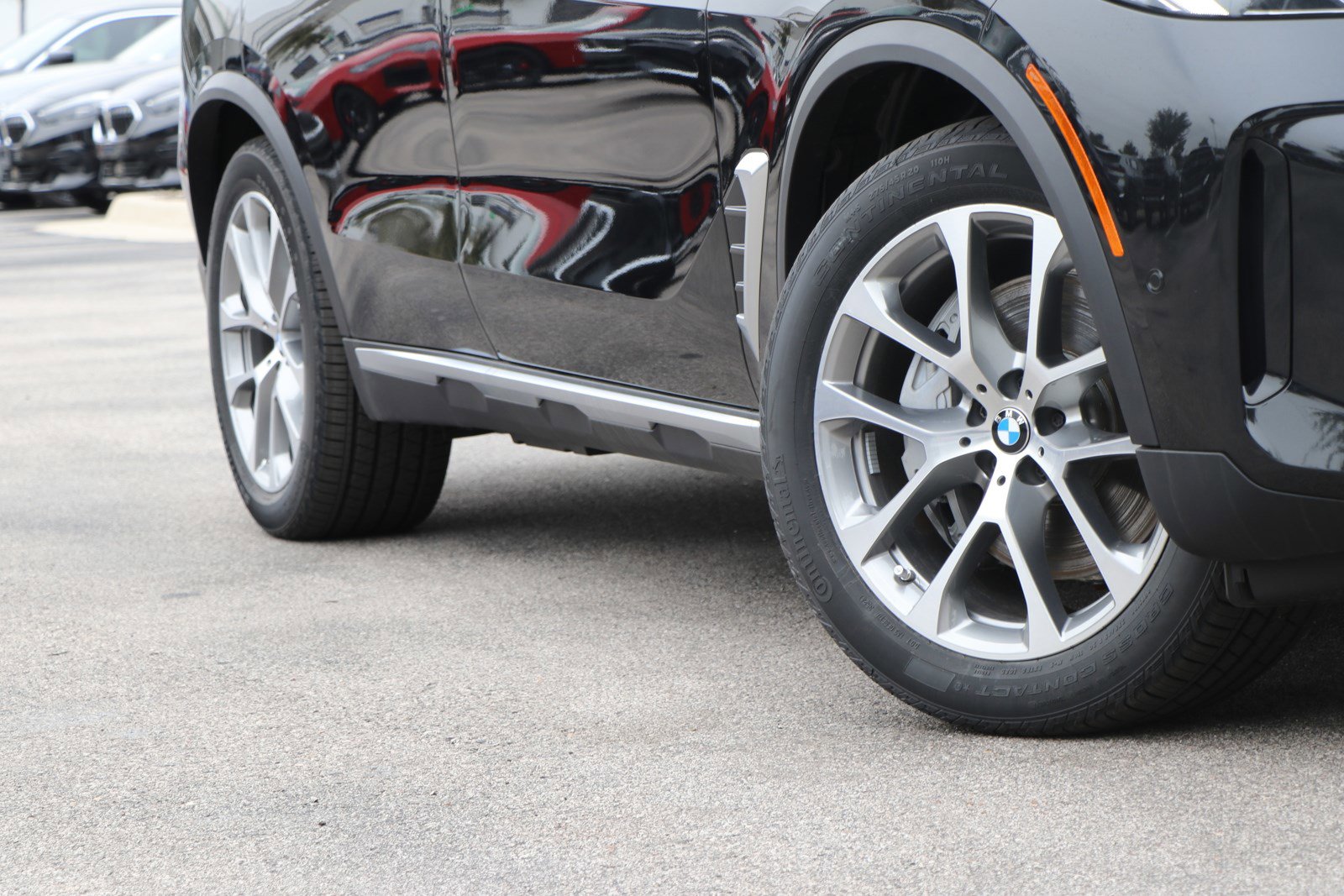 Certified 2025 BMW X5 xDrive50e w/ Parking Assistance Package image 3